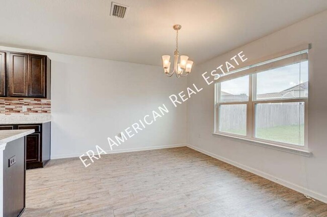 Building Photo - 4907 Kensington Ln