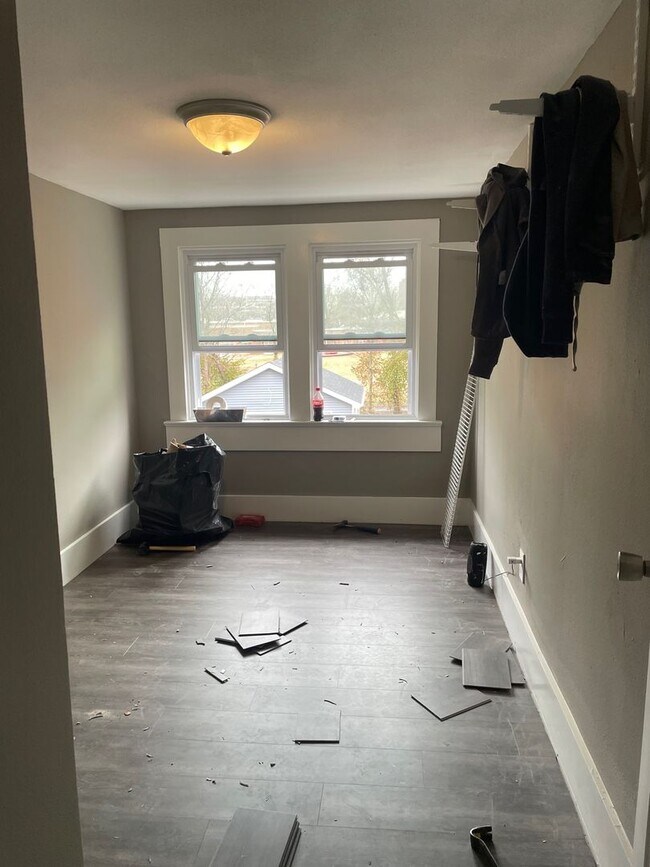 Building Photo - 312 Sumpter Ave