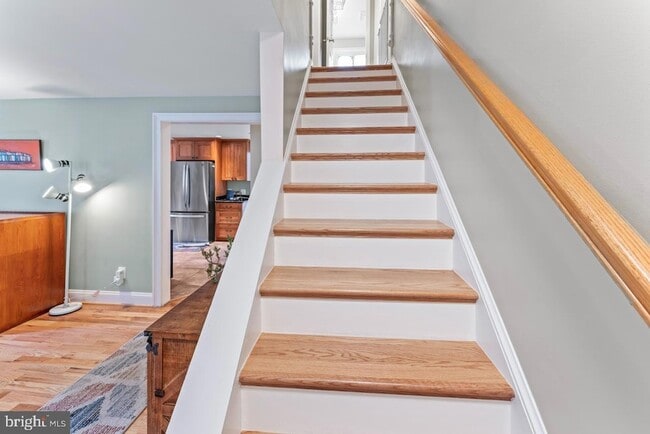 Building Photo - 7312 Poplar Ct