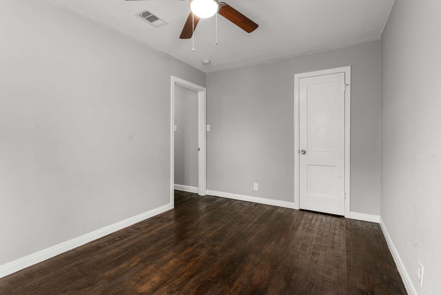 Building Photo - 4512 Wabash Ave