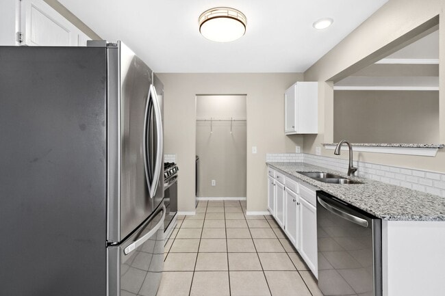 Building Photo - Completely Renovated Springdale Home - Clo...