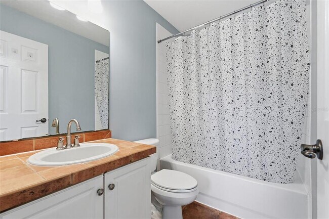 Building Photo - 2505 Harn Blvd