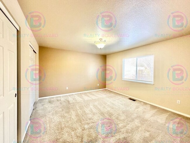 Building Photo - 1 Month Free!!! Beautiful 3BR 2 Bath home with RV Parking!