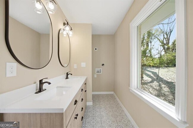 Building Photo - 2283 Scotty Cir
