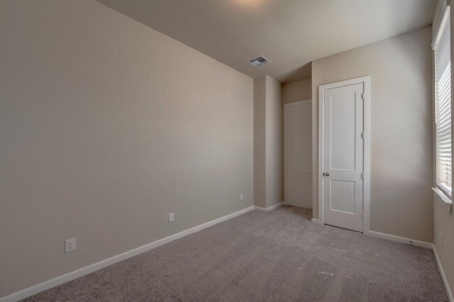 Building Photo - 4227 Maple Glen Dr