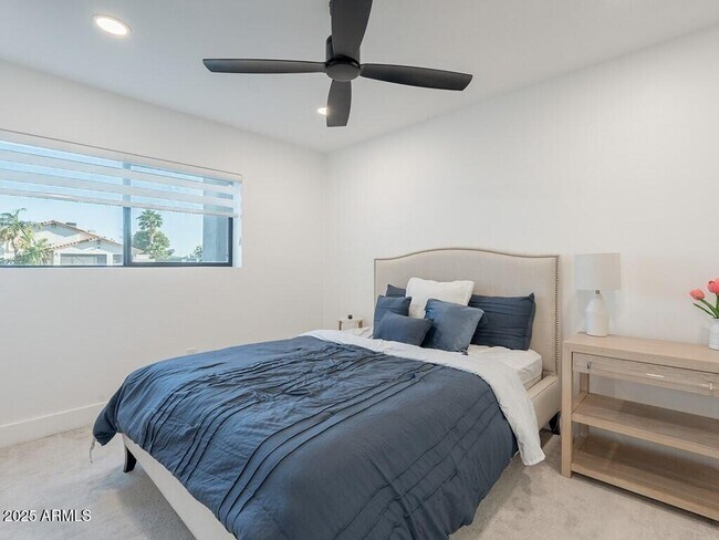 Building Photo - 4748 E Redfield Rd