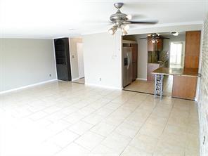 Building Photo - 13070 Trail Hollow Dr