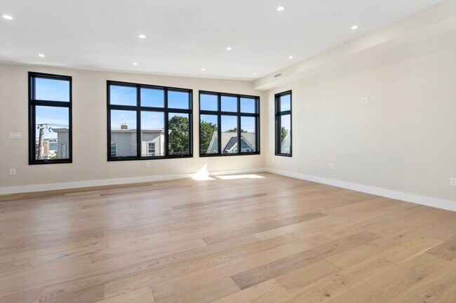 Building Photo - 57 Bellingham Ave