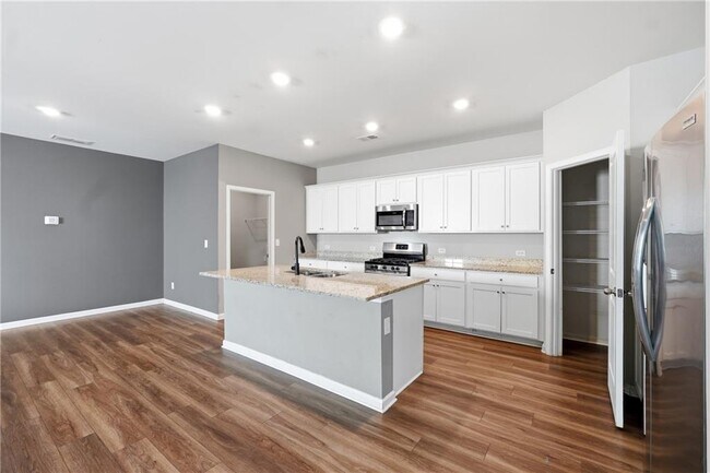 Building Photo - 21 Golden Eagle Pkwy