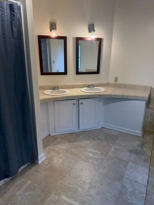 Building Photo - 107 Shiloh Rd