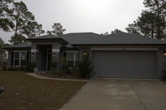 Building Photo - 4BR/2BA home available for rent in Weeki Wachee