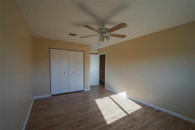Building Photo - 5520 Alomar Cove