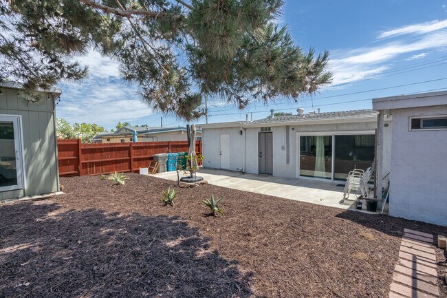 Building Photo - 4742 Seaford Pl