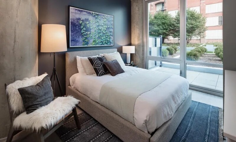 Building Photo - 1383 S State St