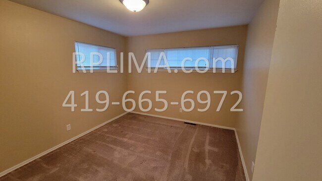 Building Photo - 540 S Collins Ave
