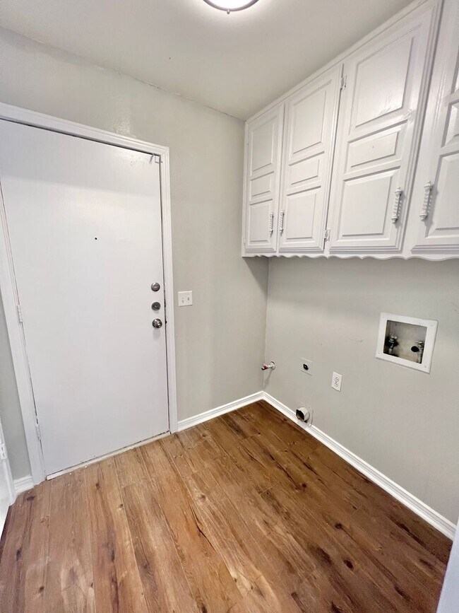 Building Photo - Beautiful Home in Rowlett Texas!
