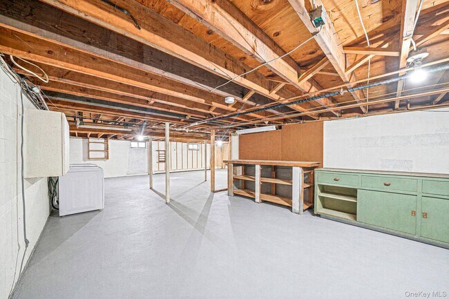 Building Photo - 1435 Bray Ave