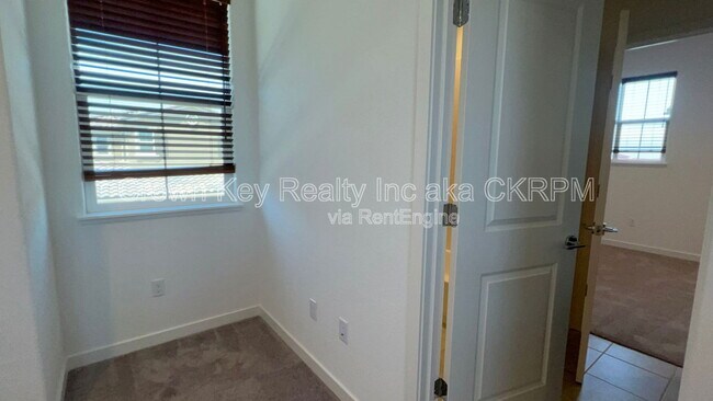 Building Photo - 155 E Ramsey Dr