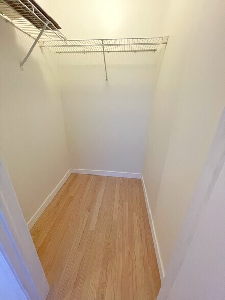 Building Photo - 516 S Campbell Ave