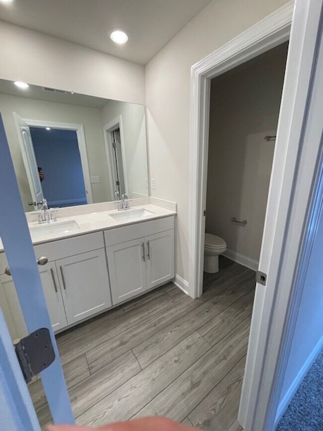 Building Photo - 4528 Skywood Ln