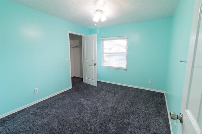 Building Photo - 603 Angelica Pl