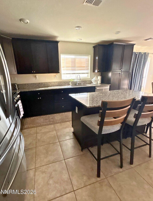 Building Photo - 8932 Coyote Blf Dr