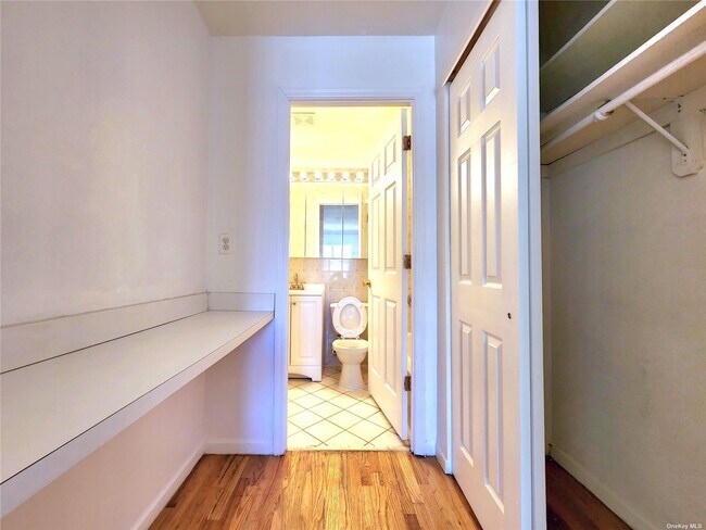 Building Photo - 96-03-96-91 91st Ave