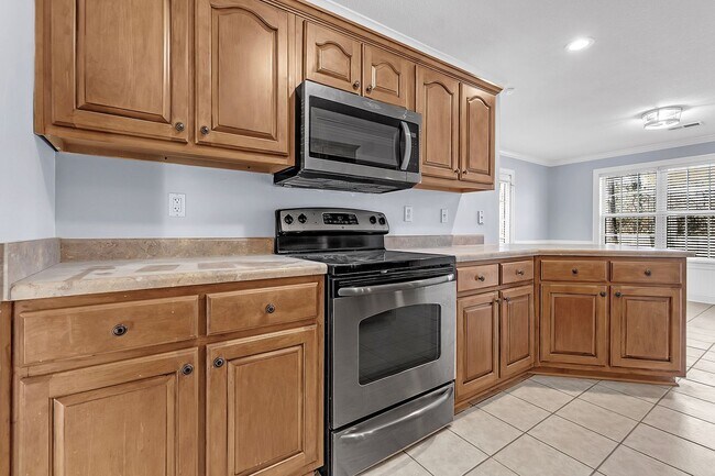 Building Photo - Charming Arlington Home with Modern Upgrades