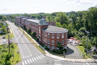 Building Photo - 10 Main St