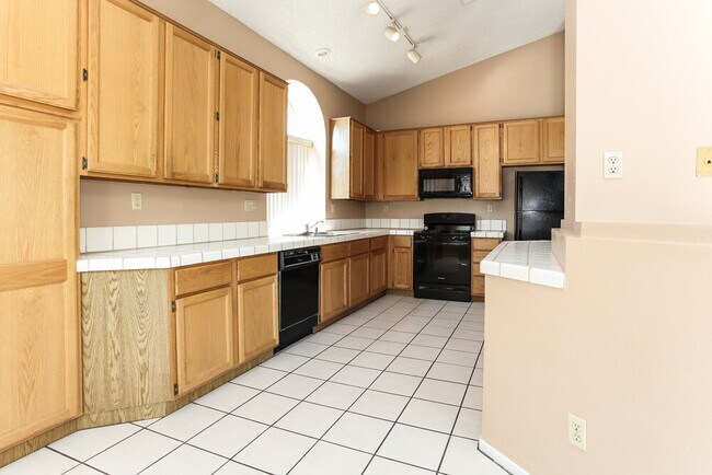 Building Photo - 4216 Laurel Hill Dr
