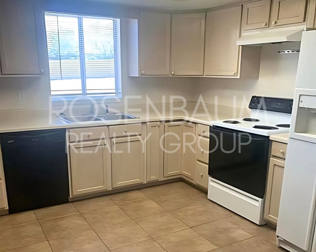 Building Photo - Charming 2-bedrooms, 2-bath home in Presco...