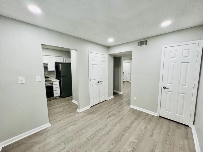Building Photo - 207 Harwell Pl NW