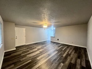 Building Photo - CL2622-2624