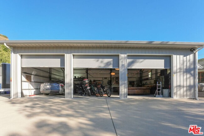 Building Photo - 12310 Yerba Buena Rd