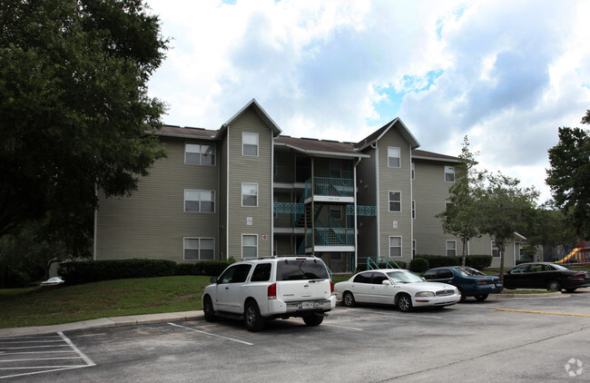 Building Photo - Oak Hammock Apartments