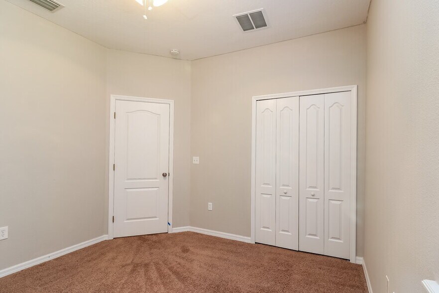 Building Photo - 11856 Colony Lakes Blvd