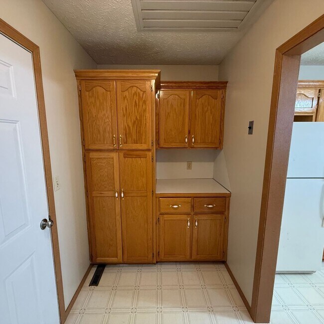 Building Photo - Beautiful 3 bedroom 2 Bathroom home in Wil...