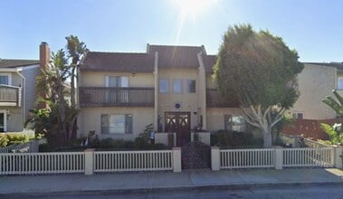 Building Photo - Relaxing Condo just steps away from the beach!