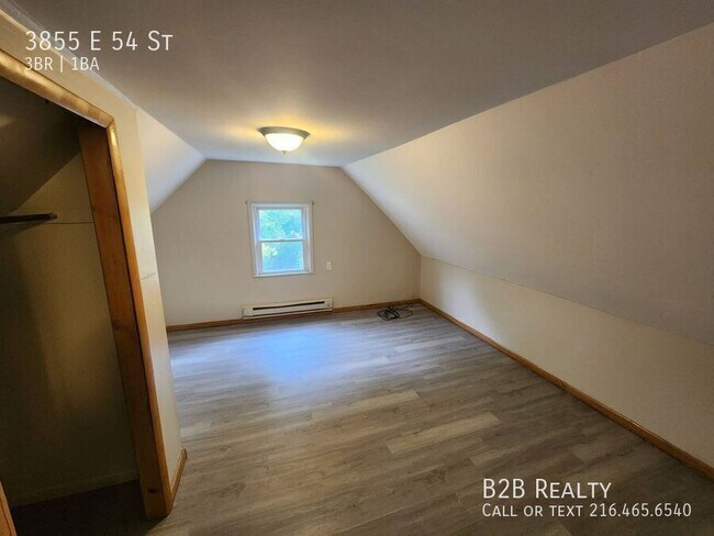 Building Photo - 3855 E 54th St