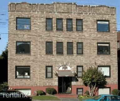 Building Photo - 2317 10th Ave E