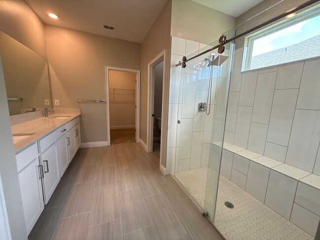 Building Photo - Amazing Community of Bellechase! 4 Bedroom...