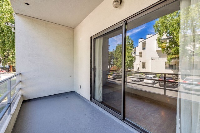 Building Photo - 4685 Albany Cir