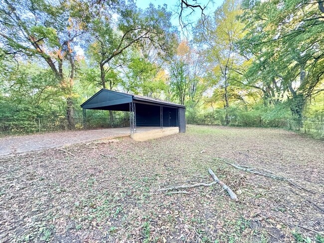 Building Photo - 655 Granada Rd