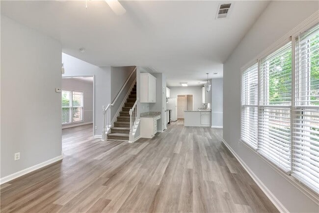 Building Photo - 355 Lamme Chase