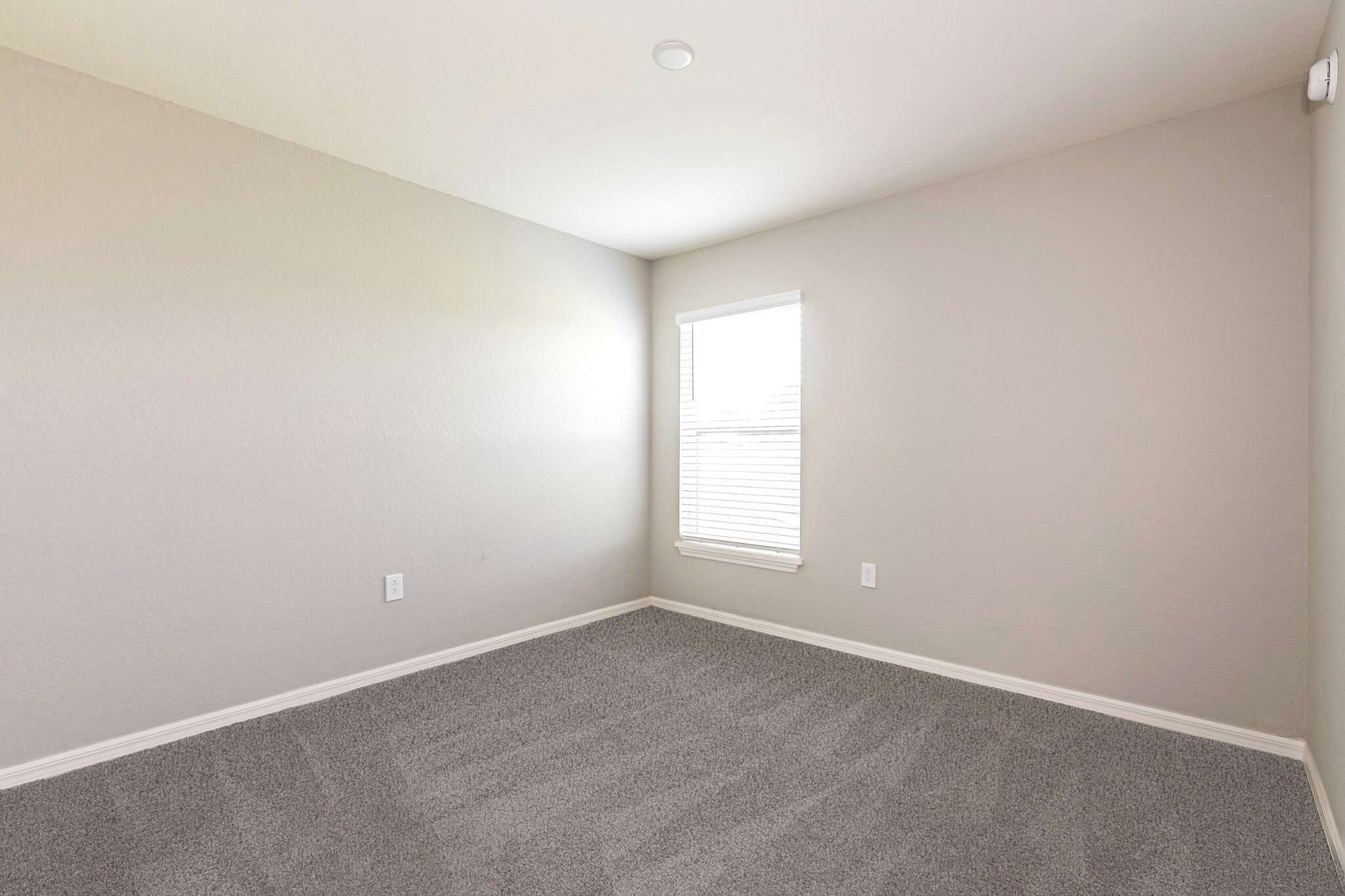 Building Photo - 1221 Third Ct, Eagle Lake, FL