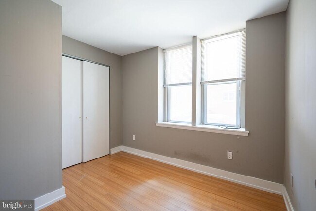 Building Photo - 2351 Christian St