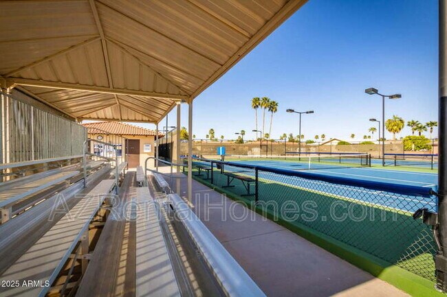 Building Photo - 2064 S Farnsworth Dr
