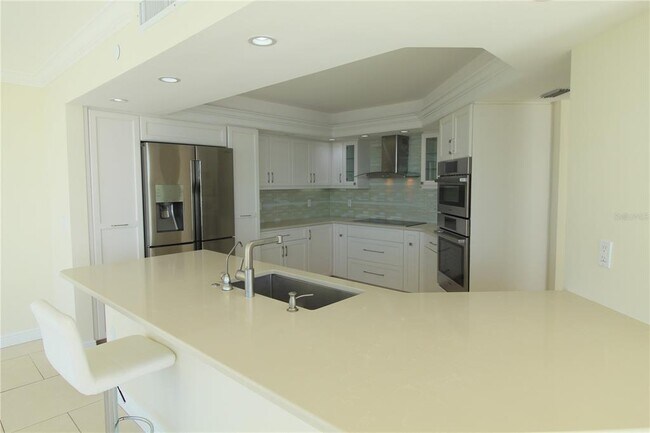 Building Photo - 988 Blvd of the Arts