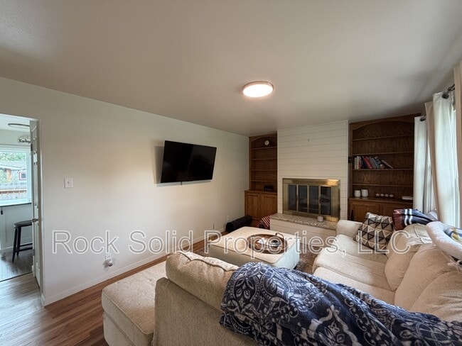 Building Photo - 4017 Baldwin Dr