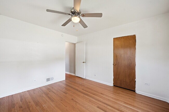 Building Photo - $2,145.95 with $600 off the first month's rent, 2 Beds - 1 Bath, Single Family Home in Denver wit...